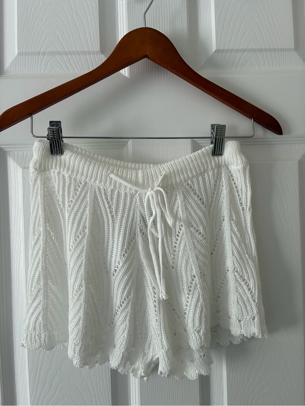SHEIN White Shorts Size Medium